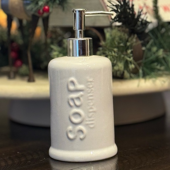 Farmhouse White Ceramic Soap Dispenser - Picture 2 of 6